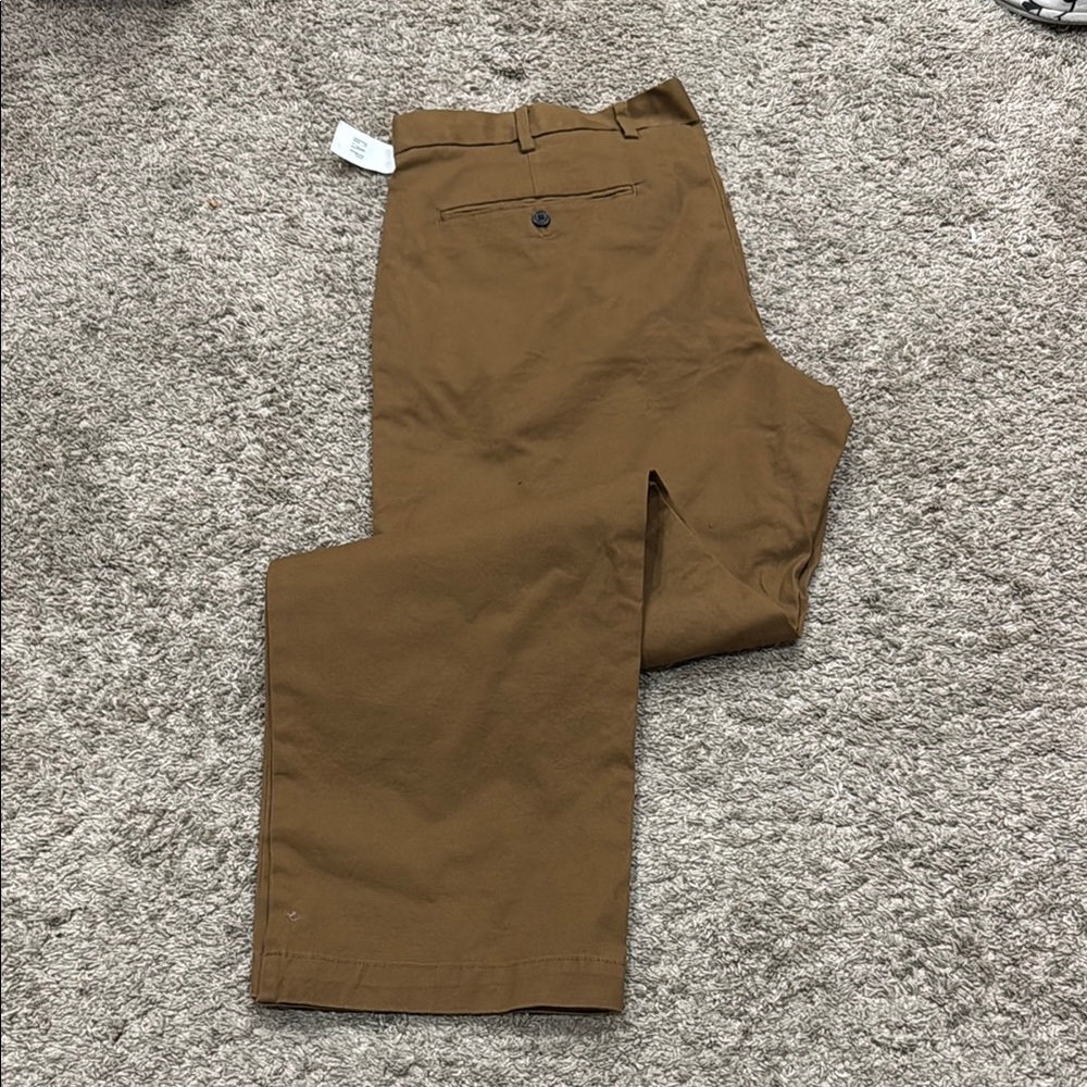 Gap khacki straight leg pants 38x30 NWT